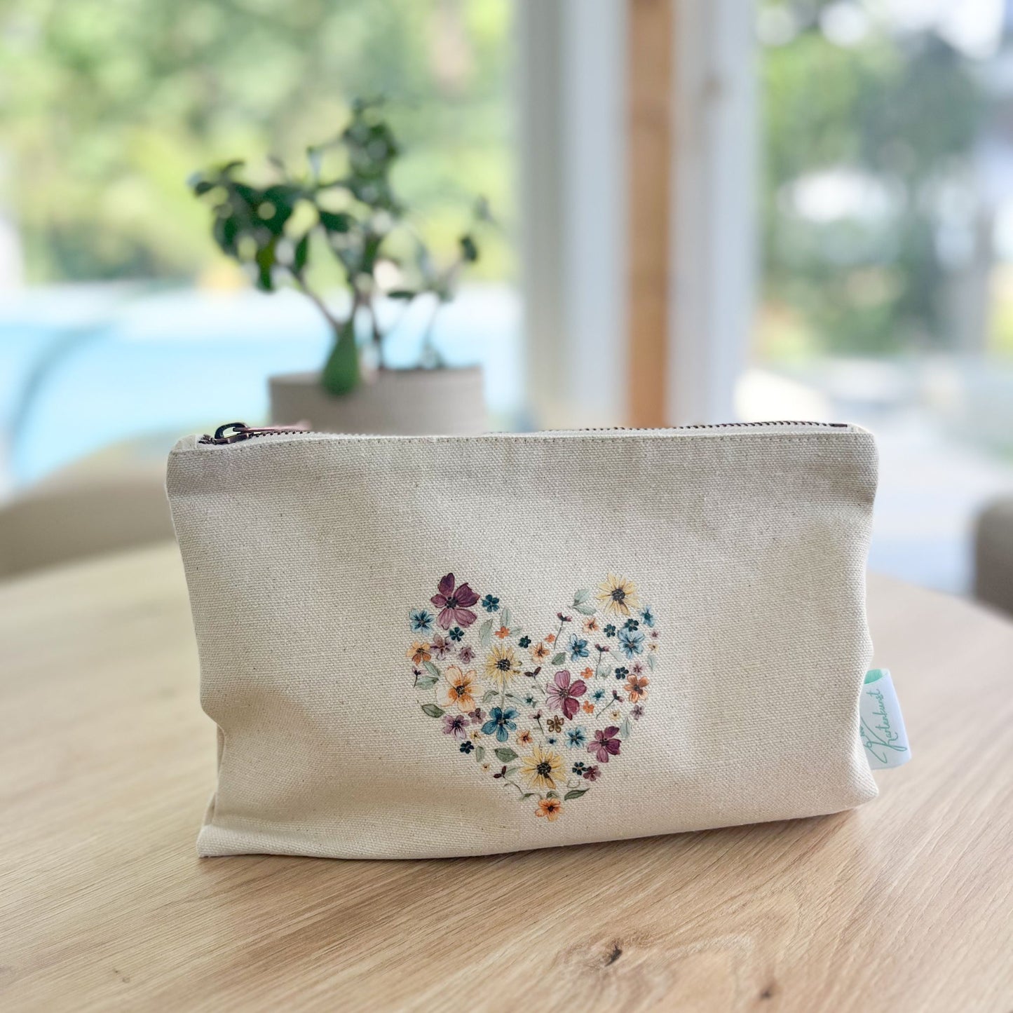Stofftasche aus Baumwolle mit Bügelbild Blütenherz von Christinas Kartenkunst