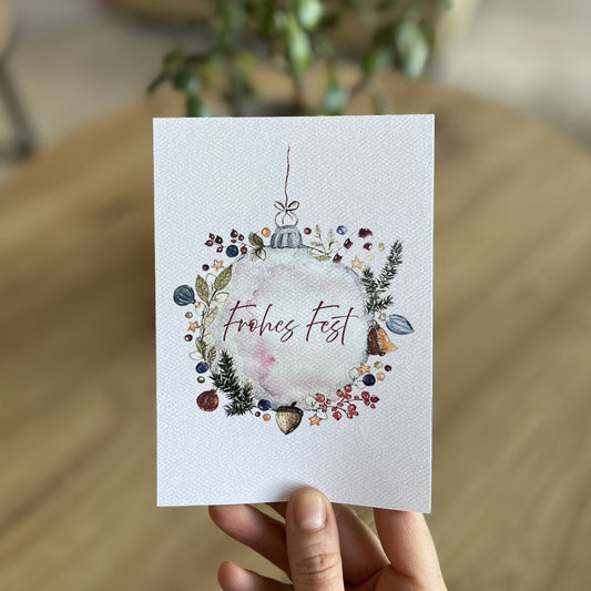 Weihnachtskarte geschmückte Christbaumkugel von Christinas Kartenkunst